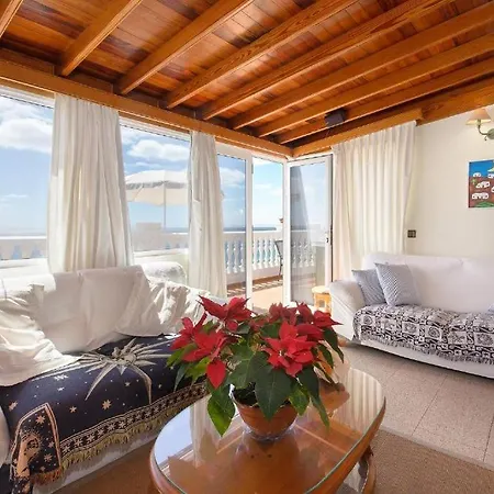 Apartment Balcon Al Mar